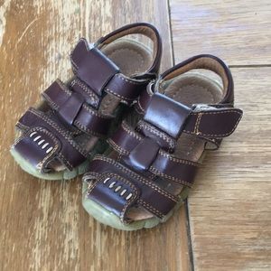 Size 5 Toddler Boys genuinely leather sandal